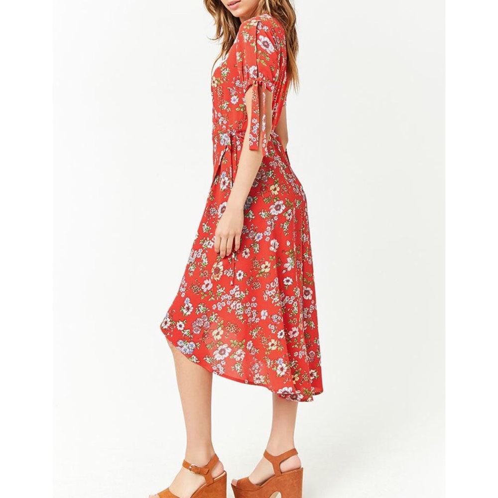 Forever 21 floral surplice wrap midi dress - Picture 3 of 11